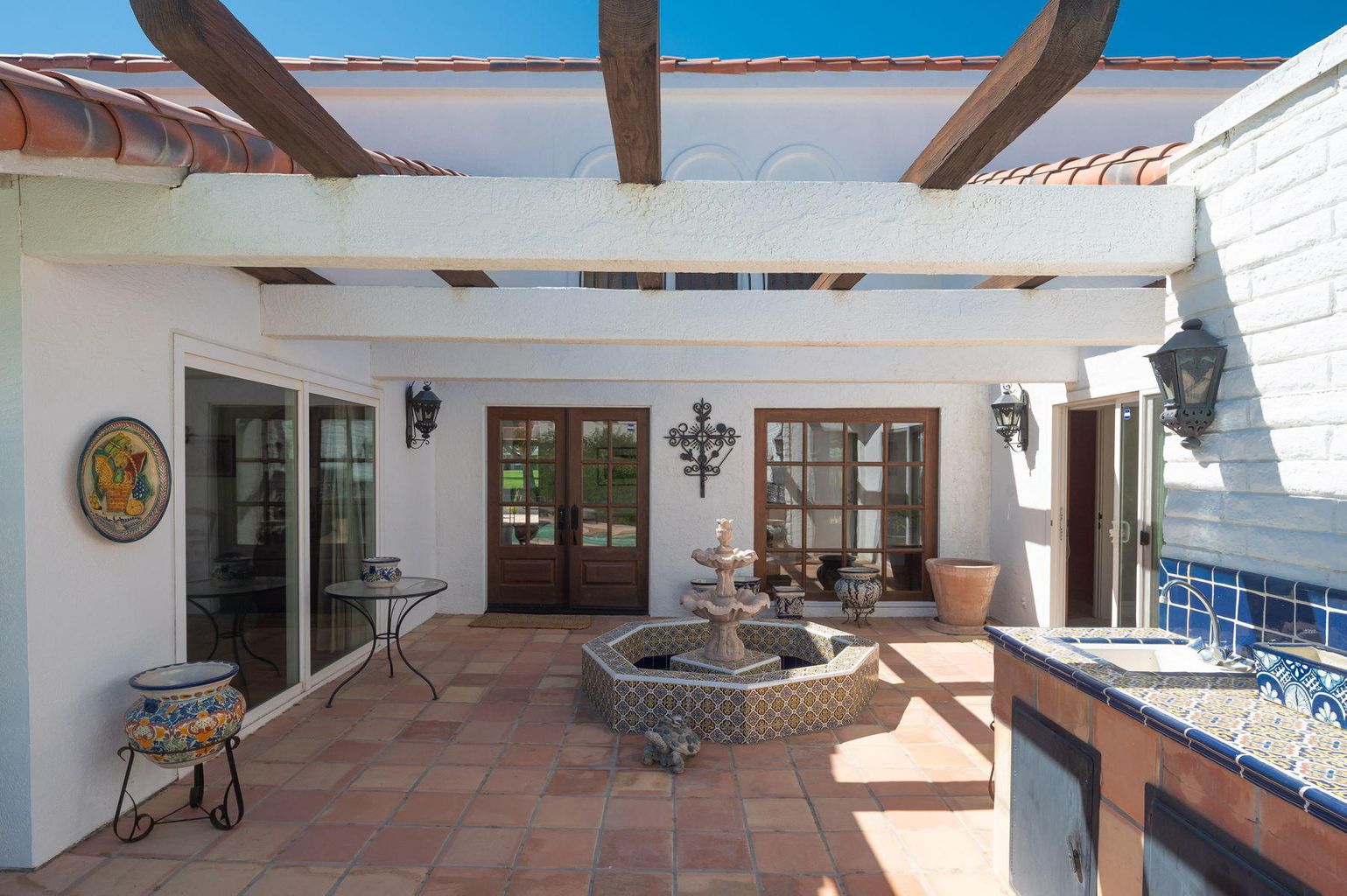 La Quinta Spanish Pool Home Erbe + Blackham